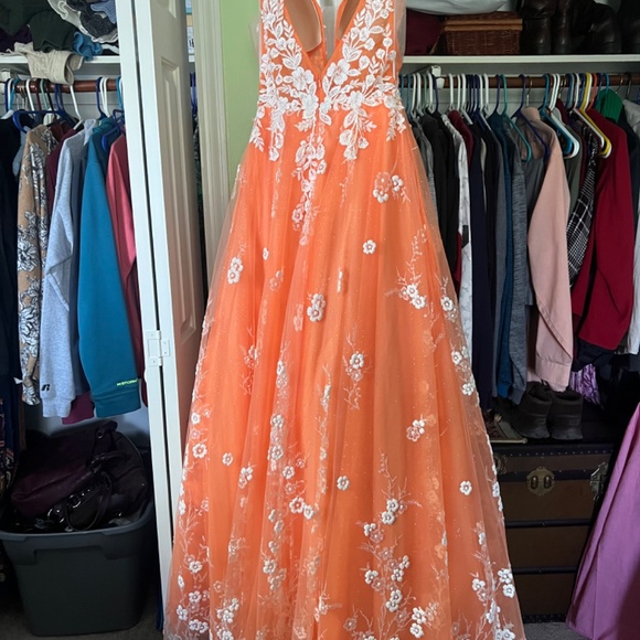 Sherri Hill gown - Picture 6 of 6